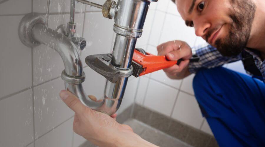 Expert burst pipe repair services in Plantsville, CT
